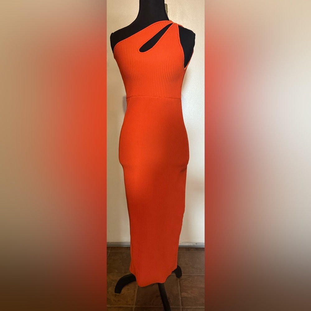 Forever 21 Elegant Orange One-Shoulder Dress. Size M